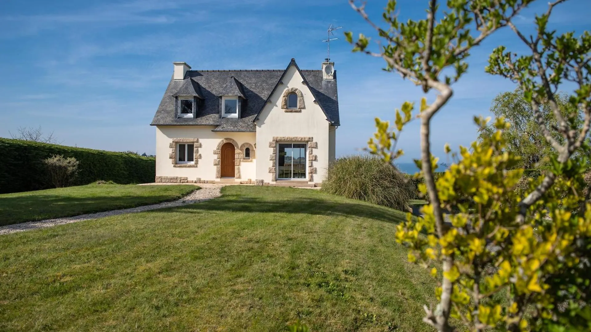 Semesterbostad L'Escapade Maison Familiale 3 Etoiles Jardin & Vue Mer, Proche Plage Plérin